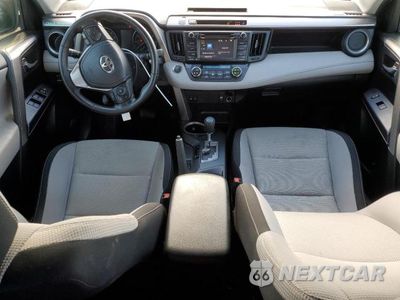 Zdjęcie 8 z 12 samochodu: 2017 TOYOTA RAV4 XLE VIN:JTMRFREV6HJ713960 - miniatura