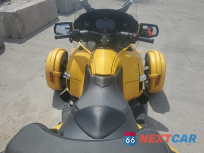 Zdjęcie 6 z 9 samochodu: 2013 CAN-AM SPYDER ROADSTER RT VIN:2BXNBBC11DV004397 - miniatura