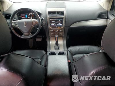 Zdjęcie 8 z 16 samochodu: 2015 LINCOLN MKX VIN:2LMDJ8JK5FBL30995 - miniatura