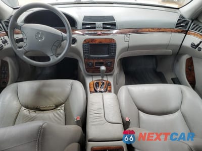 Zdjęcie 8 z 12 samochodu: 2005 MERCEDES-BENZ S 500 4MATIC VIN:WDBNG84J15A459430 - miniatura