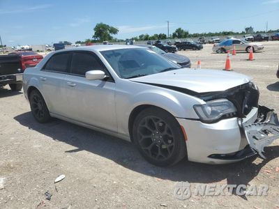 Czwarte zdjęcie samochodu z boku: 2020 CHRYSLER 300 S VIN:2C3CCABG9LH158488 - miniatura