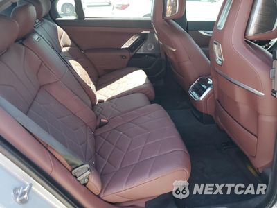 Zdjęcie 10 z 13 samochodu: 2024 BMW I7 XDRIVE60 VIN:WBY53EJ09RCP16432 - miniatura