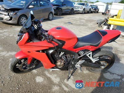 Trzecie zdjęcie samochodu z tyłu: 2018 HONDA CBR650 F VIN:MLHRC7400J5400160 - miniatura