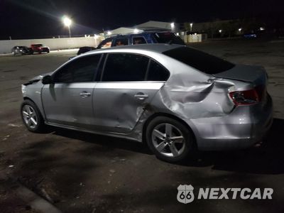 Drugie zdjęcie samochodu z przodu: 2013 VOLKSWAGEN JETTA TDI VIN:3VWLL7AJ6DM411102 - miniatura
