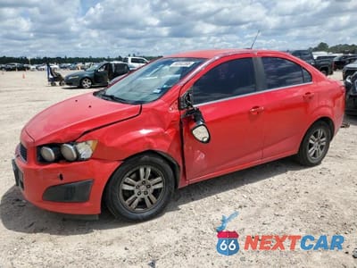 2015 CHEVROLET SONIC LT 1G1JC5SHXF4136576 - główne zdjęcie licytacji z USA - miniatura