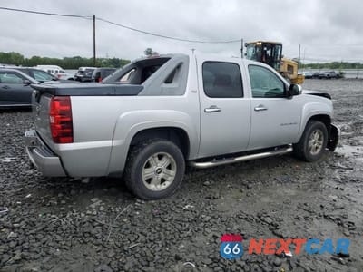 Trzecie zdjęcie samochodu z tyłu: 2010 CHEVROLET AVALANCHE LT VIN:3GNVKFE06AG283777 - miniatura