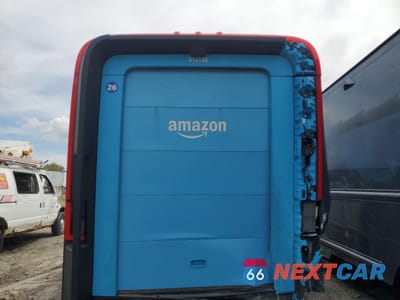 Zdjęcie 6 z 13 samochodu: 2023 RIVIAN EDV 700 VIN:7FCEHEB77PN006388 - miniatura