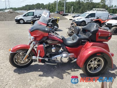 Trzecie zdjęcie samochodu z tyłu: 2012 HARLEY-DAVIDSON FLHTCUTG TRI GLIDE ULTRA CLASSIC VIN:1HD1MAM11CB855959 - miniatura