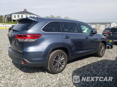 Trzecie zdjęcie samochodu z tyłu: 2019 TOYOTA HIGHLANDER SE VIN:5TDJZRFH3KS965270 - miniatura