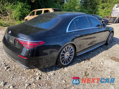 Trzecie zdjęcie samochodu z tyłu: 2025 MERCEDES-BENZ S 580 4MATIC VIN:W1K6G7GB6SA311957 - miniatura