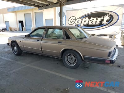 Drugie zdjęcie samochodu z przodu: 1990 JAGUAR VANDENPLAS VIN:SAJKY1747LC613849 - miniatura