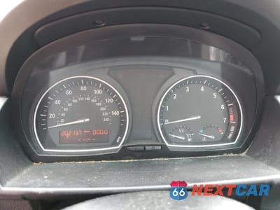 Zdjęcie 9 z 13 samochodu: 2005 BMW X3 3.0I VIN:WBXPA93435WD14654 - miniatura