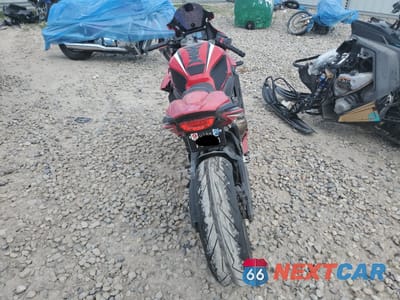 Czwarte zdjęcie samochodu z boku: 2020 HONDA CBR650 RA VIN:MLHRH0153L5100219 - miniatura