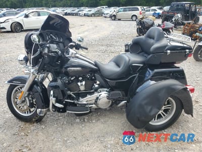 Trzecie zdjęcie samochodu z tyłu: 2018 HARLEY-DAVIDSON FLHTCUTG TRI GLIDE ULTRA VIN:1HD1MAD12JB859919 - miniatura