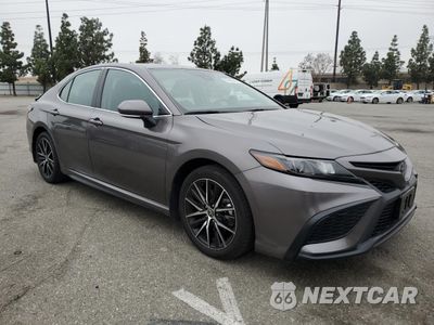 Czwarte zdjęcie samochodu z boku: 2024 TOYOTA CAMRY SE NIGHT SHADE VIN:4T1G11AK1RU886736 - miniatura