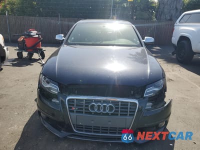 Piąte zdjęcie samochodu w środku: 2012 AUDI S4 PRESTIGE VIN:WAUKGAFL1CA099886 - miniatura