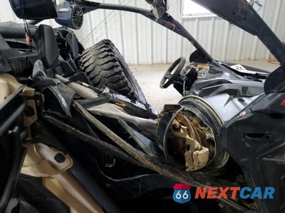Piąte zdjęcie samochodu w środku: 2022 CAN-AM MAVERICK X3 DS TURBO VIN:3JBVGAY47NE000559 - miniatura