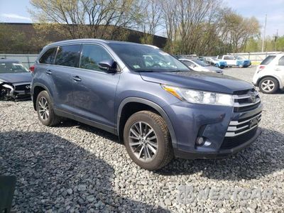 Czwarte zdjęcie samochodu z boku: 2019 TOYOTA HIGHLANDER SE VIN:5TDJZRFH3KS965270 - miniatura