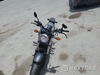 Piąte zdjęcie samochodu w środku: 2018 HONDA CMX500 A VIN:MLHPC5659J5100671 - miniatura