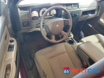 Zdjęcie 8 z 14 samochodu: 2011 DODGE DAKOTA SLT VIN:1D7RW3BK9BS661822 - miniatura