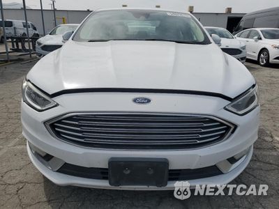 Piąte zdjęcie samochodu w środku: 2017 FORD FUSION SE HYBRID VIN:3FA6P0LU2HR409736 - miniatura