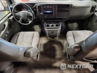 Zdjęcie 8 z 13 samochodu: 2005 CHEVROLET EXPRESS G3500 VIN:1GAHG39U151268815 - miniatura