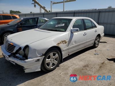 2000 MERCEDES-BENZ E 320 WDBJF65JXYB094507 - główne zdjęcie licytacji z USA - miniatura