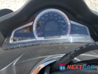 Zdjęcie 7 z 9 samochodu: 2016 HONDA PCX 150 VIN:RLHKF1806GY100973 - miniatura