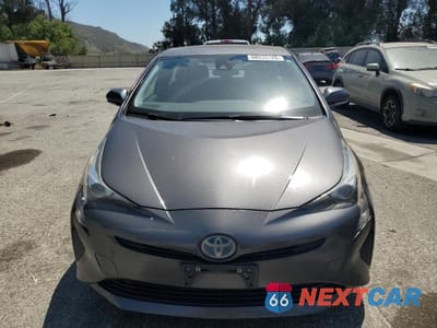 Piąte zdjęcie samochodu w środku: 2017 TOYOTA PRIUS VIN:JTDKBRFU1H3543319 - miniatura