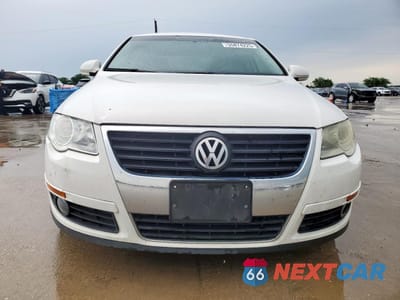 Piąte zdjęcie samochodu w środku: 2009 VOLKSWAGEN PASSAT TURBO VIN:WVWJK93C49P054656 - miniatura