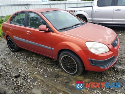 Czwarte zdjęcie samochodu z boku: 2007 KIA RIO BASE VIN:KNADE123876200788 - miniatura