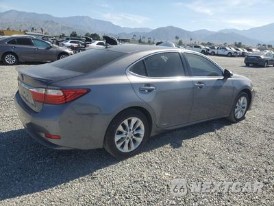 Trzecie zdjęcie samochodu z tyłu: 2014 LEXUS ES 300H VIN:JTHBW1GG9E2042726 - miniatura