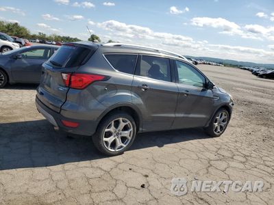 Trzecie zdjęcie samochodu z tyłu: 2019 FORD ESCAPE TITANIUM VIN:1FMCU9J92KUC37163 - miniatura