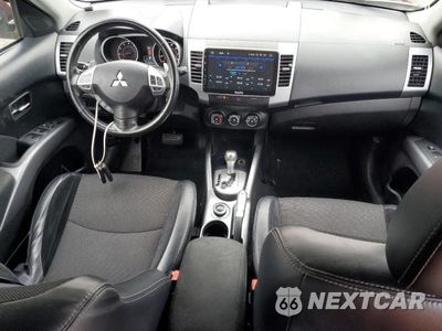Zdjęcie 8 z 13 samochodu: 2011 MITSUBISHI OUTLANDER SE VIN:JA4JT3AW3BU020913 - miniatura