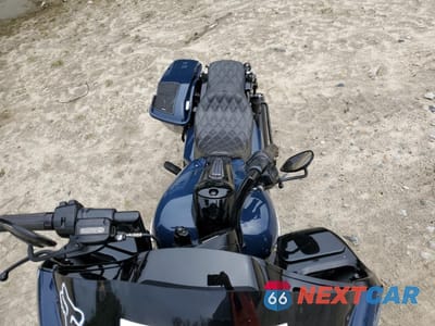 Piąte zdjęcie samochodu w środku: 2019 HARLEY-DAVIDSON FLTRXS VIN:1HD1KTP19KB645119 - miniatura