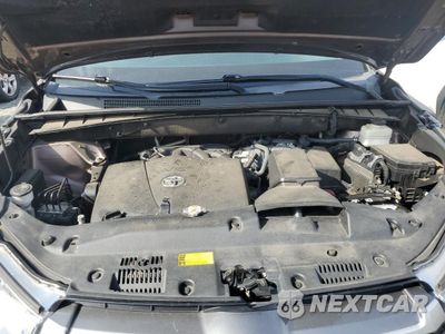 Zdjęcie 12 z 15 samochodu: 2019 TOYOTA HIGHLANDER SE VIN:5TDKZRFH1KS291981 - miniatura