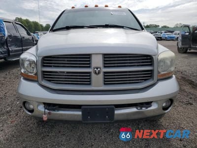 Piąte zdjęcie samochodu w środku: 2006 DODGE RAM 3500 ST VIN:3D7MX48C36G126236 - miniatura