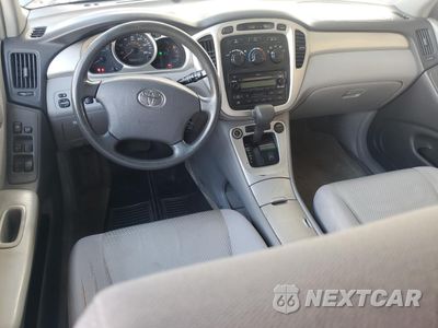 Zdjęcie 8 z 13 samochodu: 2004 TOYOTA HIGHLANDER VIN:JTEGD21A140104374 - miniatura