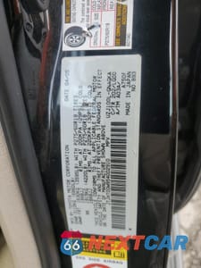 Zdjęcie 13 z 15 samochodu: 2005 LEXUS LX 470 VIN:JTJHT00W954002910 - miniatura