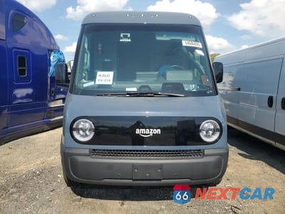 Piąte zdjęcie samochodu w środku: 2024 RIVIAN EDV 700 VIN:7FCEHEB28RN020582 - miniatura