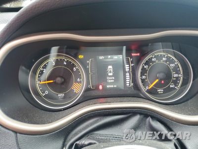 Zdjęcie 9 z 13 samochodu: 2015 JEEP CHEROKEE LATITUDE VIN:1C4PJMCBXFW591296 - miniatura