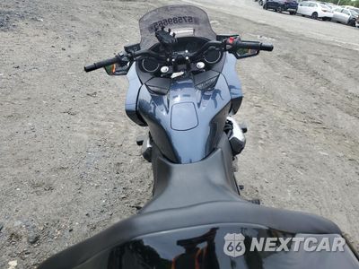 Zdjęcie 6 z 9 samochodu: 2014 HONDA CTX1300 A VIN:JH2SC7450EK001277 - miniatura