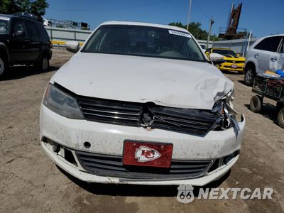 Piąte zdjęcie samochodu w środku: 2013 VOLKSWAGEN JETTA TDI VIN:3VWLL7AJ6DM377291 - miniatura
