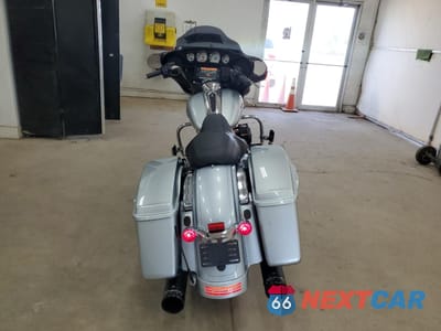 Czwarte zdjęcie samochodu z boku: 2015 HARLEY-DAVIDSON FLHXS STREET GLIDE SPECIAL VIN:1HD1KRM18FB691781 - miniatura