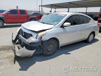2015 NISSAN VERSA S 3N1CN7AP5FL879707 - główne zdjęcie licytacji z USA - miniatura