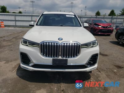 Piąte zdjęcie samochodu w środku: 2022 BMW X7 XDRIVE40I VIN:5UXCW2C08N9J21752 - miniatura