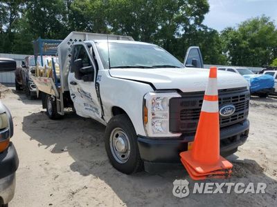 Czwarte zdjęcie samochodu z boku: 2024 FORD F250 SUPER DUTY VIN:1FTBF2AA3RED10797 - miniatura