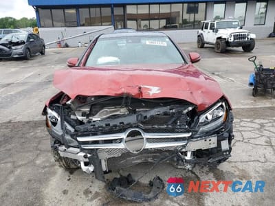 Piąte zdjęcie samochodu w środku: 2016 MERCEDES-BENZ C 300 4MATIC VIN:55SWF4KB9GU135597 - miniatura