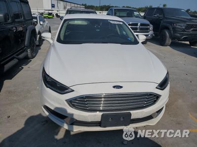 Piąte zdjęcie samochodu w środku: 2018 FORD FUSION SE HYBRID VIN:3FA6P0LU5JR118606 - miniatura
