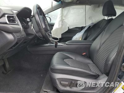 Zdjęcie 7 z 12 samochodu: 2018 TOYOTA CAMRY L VIN:4T1B11HK4JU645547 - miniatura